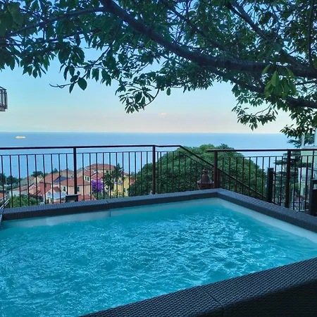 شقة Le Tre Terrazze Sul Blu Vista Mare, Piscina Idromassaggio, Posto Auto Coperto *