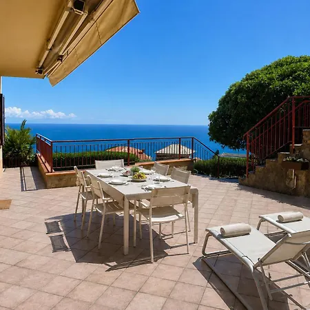 Apartament Le Tre Terrazze Sul Blu Vista Mare, Piscina Idromassaggio, Posto Auto Coperto Bergeggi