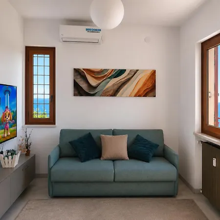 Le Tre Terrazze Sul Blu Vista Mare, Piscina Idromassaggio, Posto Auto Coperto Apartament